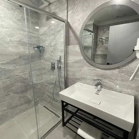 Avion Hotel