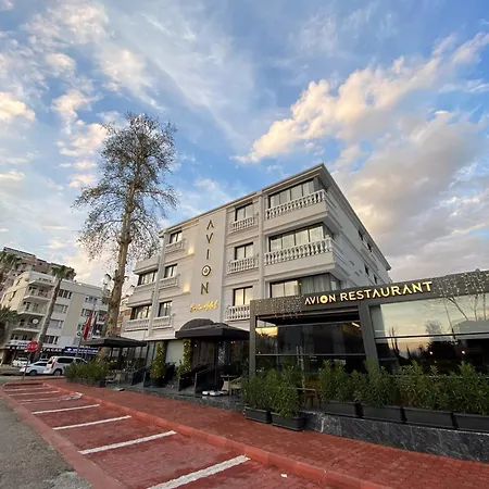 Avion Hotel *