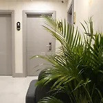Hotel Avion *