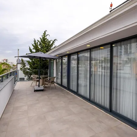 Avion Hotel