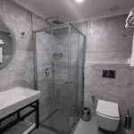 Avion Hotel