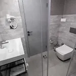 Hotel Avion *