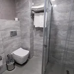 Avion Hotel *