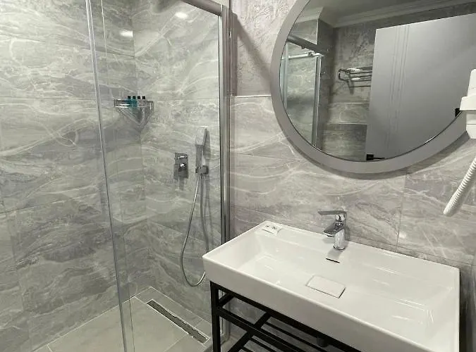 Avion Hotel