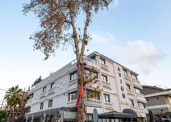Avion Hotel